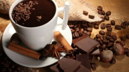 Bagaimana cara membuat cokelat panas di rumah?