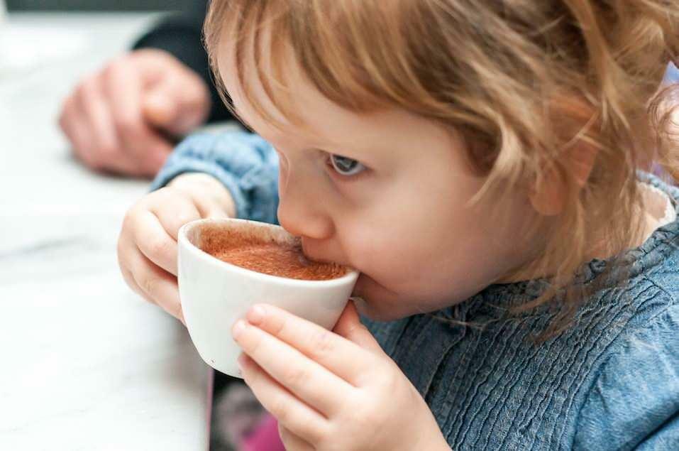 Bolehkah anak-anak mengonsumsi kopi Turki?