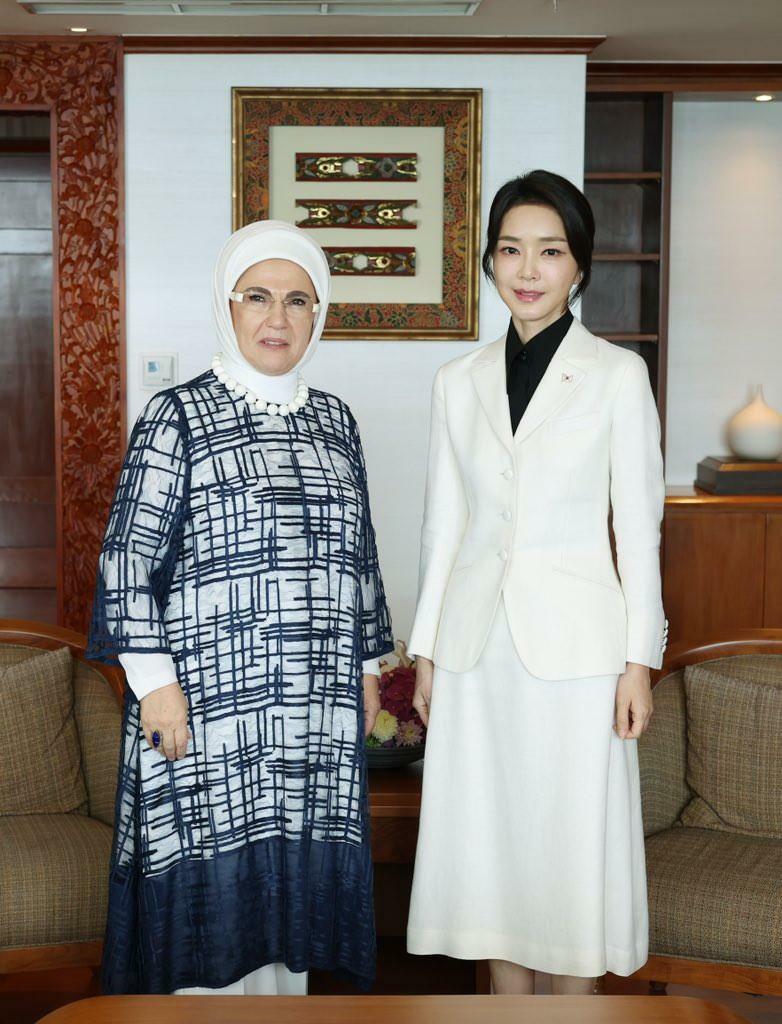 Emine Erdogan dan Keon-Hee Kim