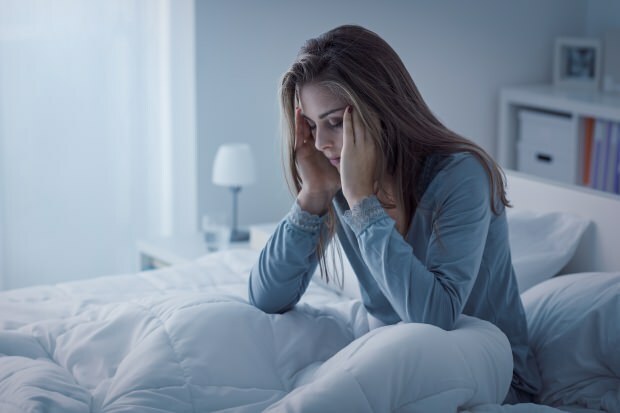 Seseorang dengan insomnia yang tidak cukup juga menyebabkan sakit kepala parah.