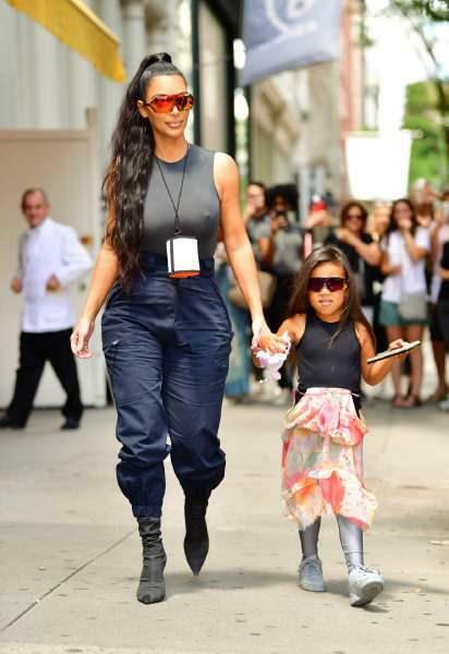 Putri Kim Kardashian, North, adalah bosnya