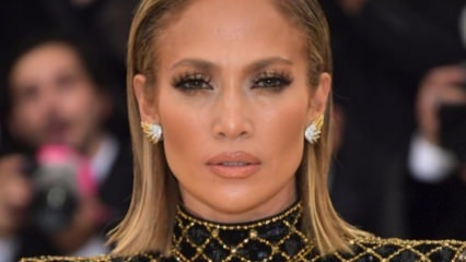 Cincin Jennifer Lopez telah diejek!