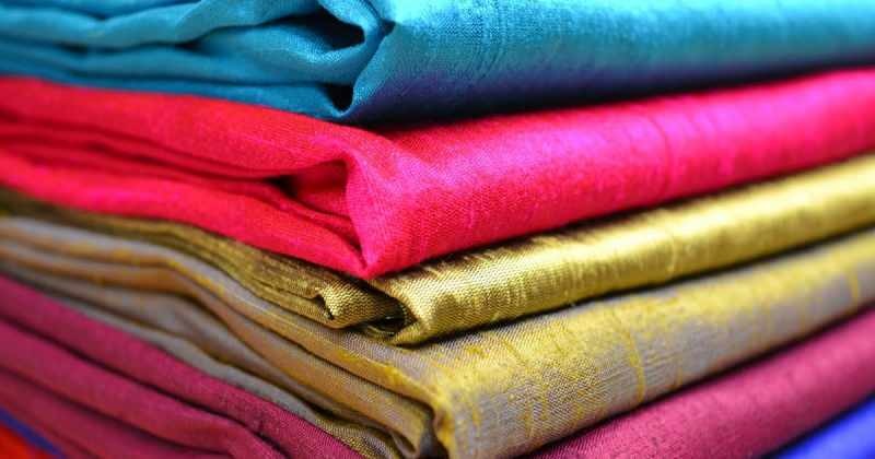 Bagaimana cara membersihkan kain sutera? Trik mencuci pakaian sutra