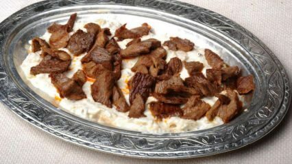 Bagaimana cara membuat kebab Ali Nazik yang lezat?