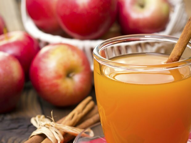 Cuka apel dengan madu yang melemah