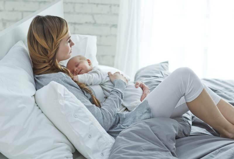 Apa periode postpartum, apa yang terjadi? Apa yang baik untuk depresi nifas? Nasihat untuk para ibu yang najis