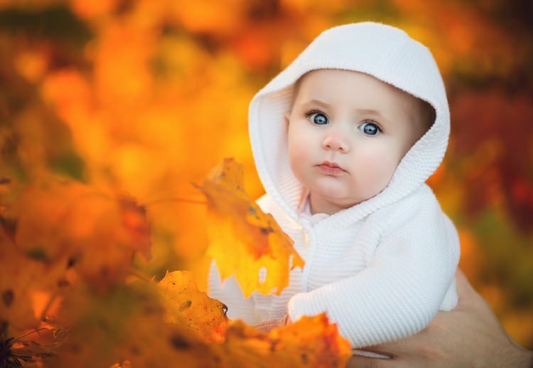 Bagaimana seharusnya bayi berpakaian di musim gugur?