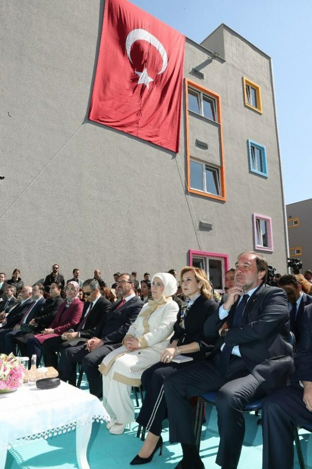 Ibu Negara Erdogan: Dalam 17 tahun terakhir, hampir 55 ribu orang cacat telah dipekerjakan