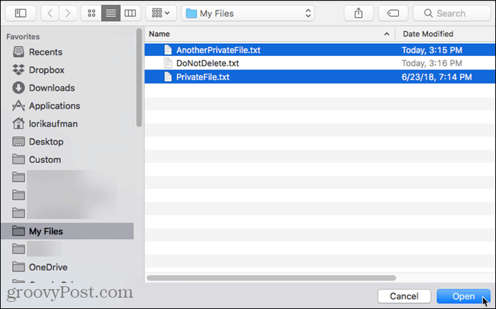 Pilih file yang akan dihapus di CleanMyMac 3