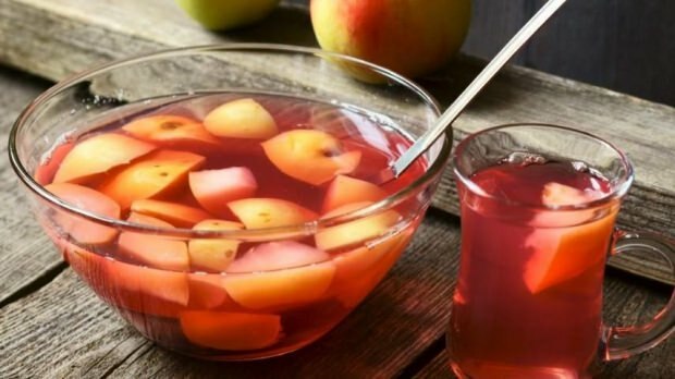 Cara membuat kolak apel