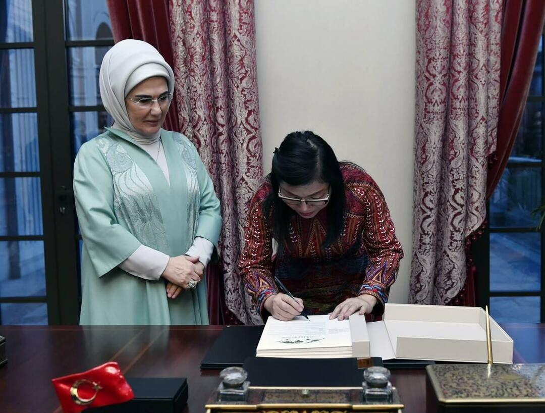 Ibu Negara Erdoğan dan Perdana Menteri Vietnam