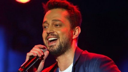 Penyanyi terkenal Murat Boz terjangkit virus corona