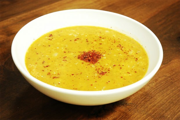 Bagaimana cara membuat sup mahluta yang lezat?
