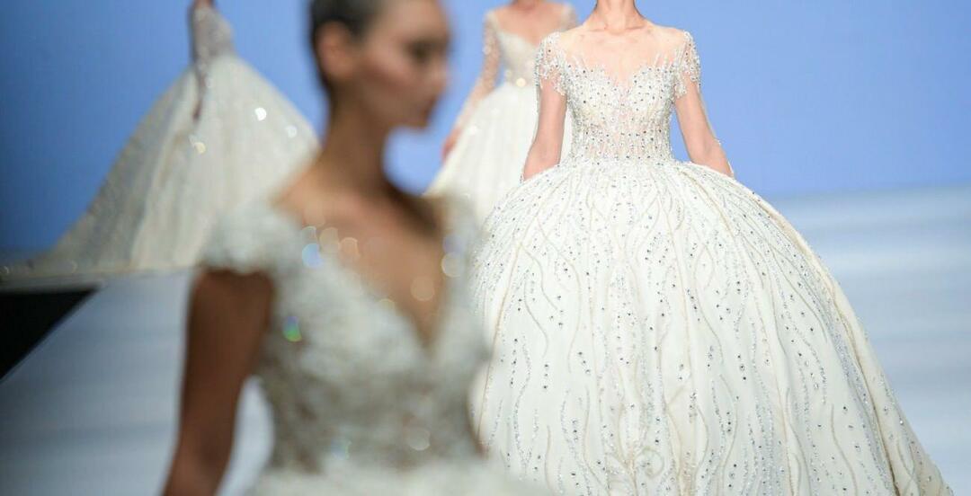 Kreasi baru diperkenalkan pada peragaan busana gaun pengantin 2023