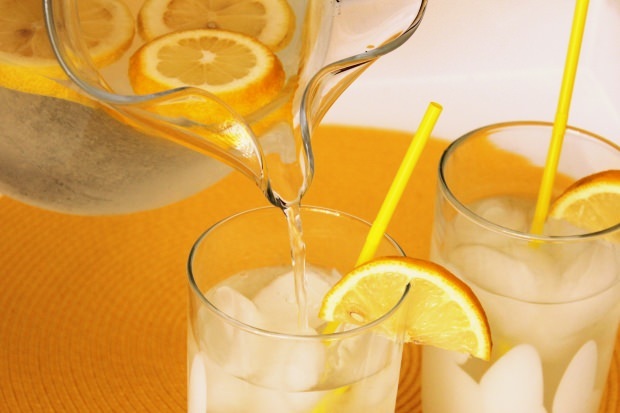 Manfaat minum jus lemon secara teratur