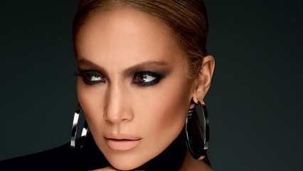 Foto Jennifer Lopez diambil di unta!