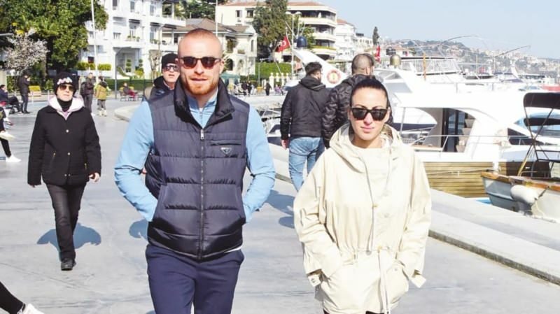 Gokhan Tore dan buket Büyükdere