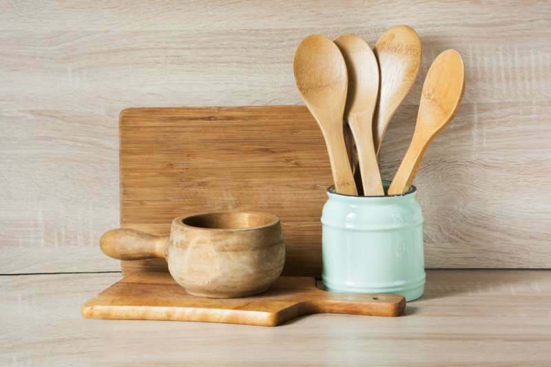 Bagaimana cara mencuci sendok kayu? Cara termudah untuk membersihkan sendok kayu