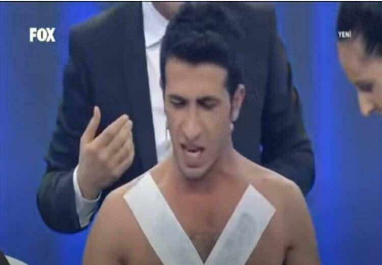 Mustafa Ersin Arıcı dari kompetisi Karaoke yang Mustahil