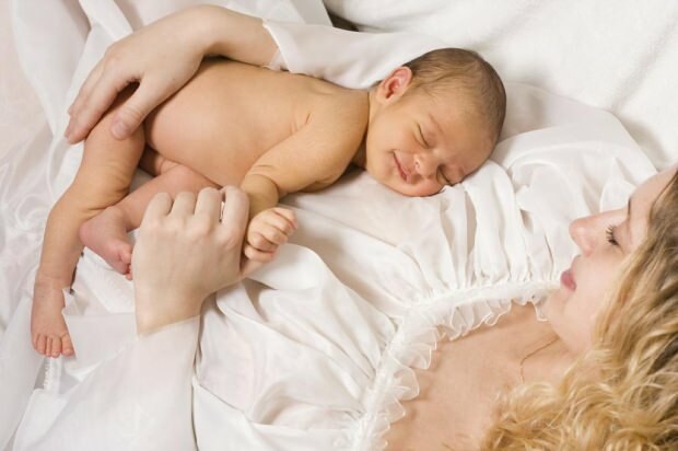 Berapa sebaiknya bayi yang baru lahir disusui per hari?