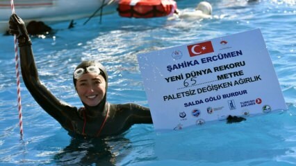 Şahika Ercümen memecahkan rekor dunia dengan turun hingga 65 meter!