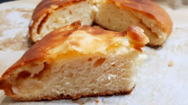 Bagaimana cara membuat roti Ossetia?