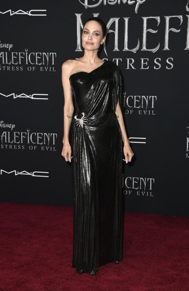 Angelina Jolie tayang perdana di film Maleficent