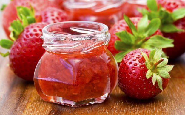 Bagaimana cara membuat selai strawberry di rumah? Apa saja tips membuat selai?