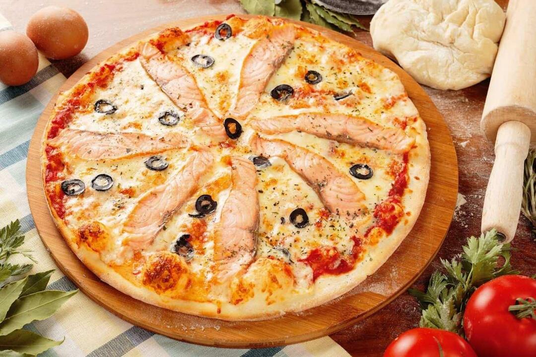 Resep pizza salmon