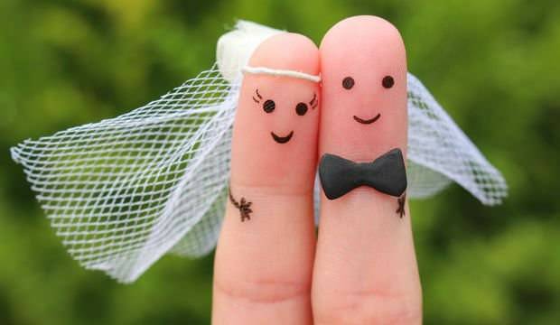 Jumlah pasangan yang menikah karena epidemi turun ke level terendah dalam 20 tahun