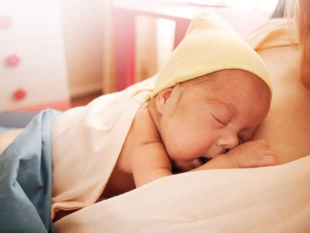 Waktu dan frekuensi menyusui bayi baru lahir