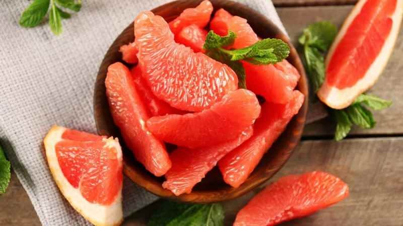 Apakah jus grapefruit membakar lemak, menurunkan berat badan dengan grapefruit! Jika Anda mengkonsumsinya setelah makan ...