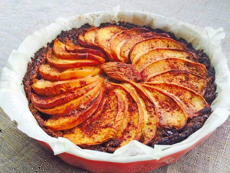 Bagaimana cara membuat pelacur persik termudah? Membuat kue tar lezat dari buah persik