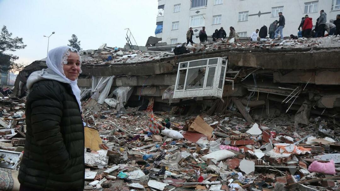 Bingkai dari gempa bumi yang berpusat di Kahramanmaraş