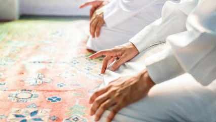 Keputusan mengangkat jari telunjuk dalam doa! Mengapa jari syahid di tahiyyat dicabut?