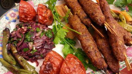 Apa itu simit kebab dan bagaimana cara membuat simit kebab di rumah? Resep kebab simit termudah