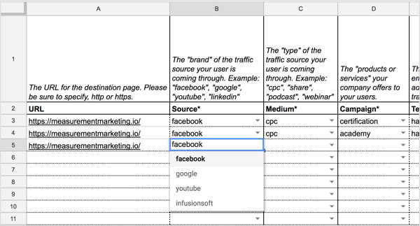 Pilih sumber lalu lintas media sosial (Facebook, dalam hal ini) dari daftar drop-down.