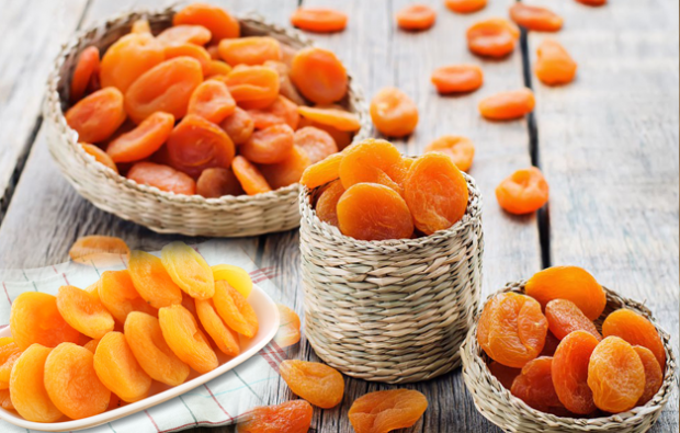 Penurunan berat badan dengan aprikot kering