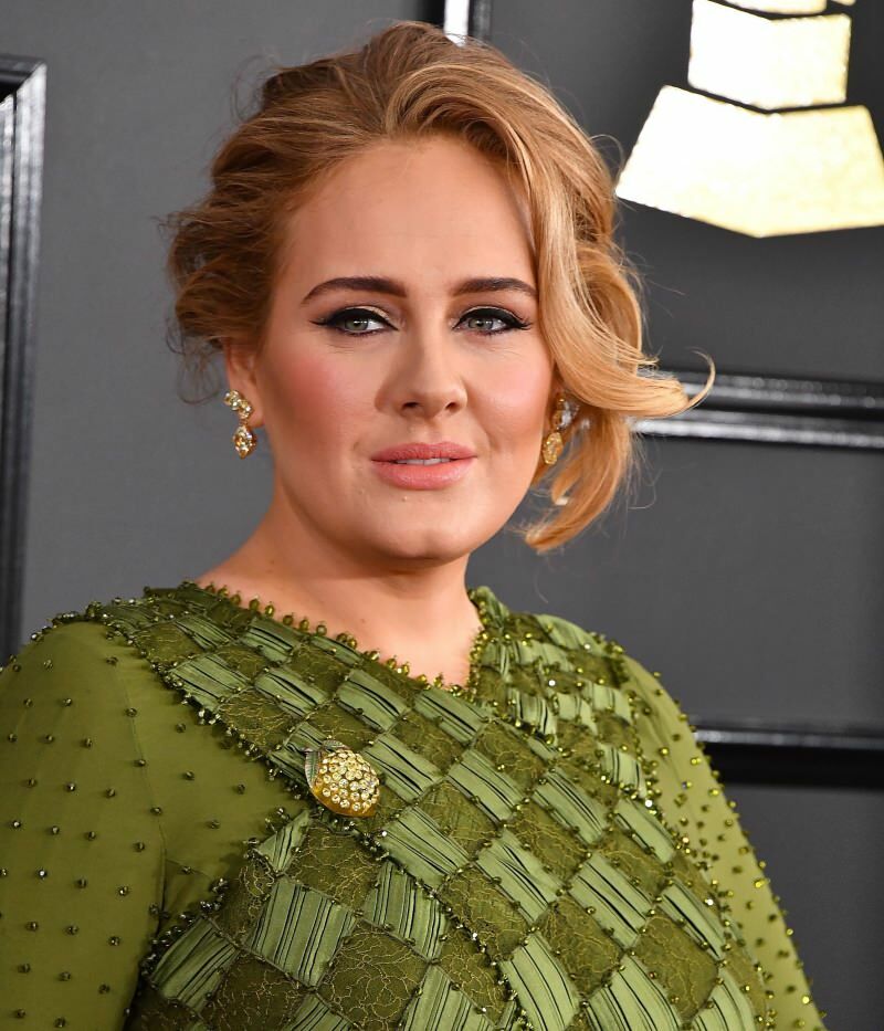 Ayah Adele mengeluh tentang tetangganya: Jangan menyanyikan lagu putri saya!