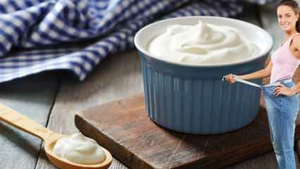 Bagaimana cara melakukan diet yoghurt? Apakah diet yoghurt membuat berat badan turun? Diet yoghurt 3 hari