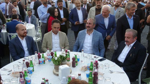 Bilal Erdogan, Menteri Kehakiman Abdülhamit Gül dan Ketua Parlemen Mustafa Şentop