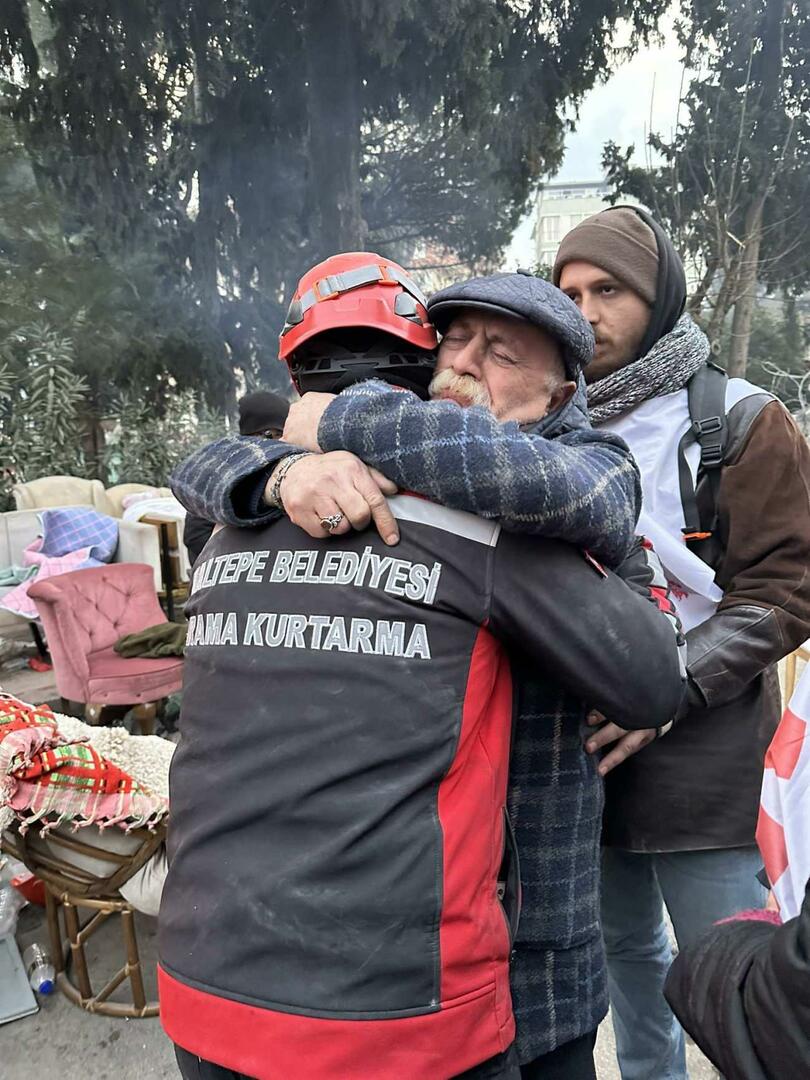 Putri Orhan Aydın meninggal di bawah reruntuhan