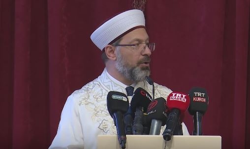 Kepala Urusan Agama, Erbaş: Kami akan melakukan sholat tarawih dengan 300 ribu orang