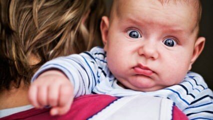 Apa yang menyebabkan sembelit pada bayi yang disusui? Penggunaan supositoria dan solusi pada bayi yang mengalami konstipasi