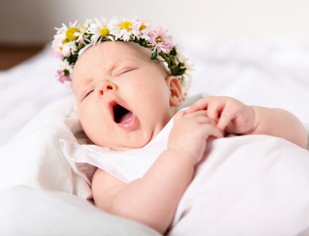 Mengapa bayi tidak bisa tidur di malam hari? Apa yang harus dilakukan pada bayi yang tidak tidur? Obat tidur untuk nama bayi