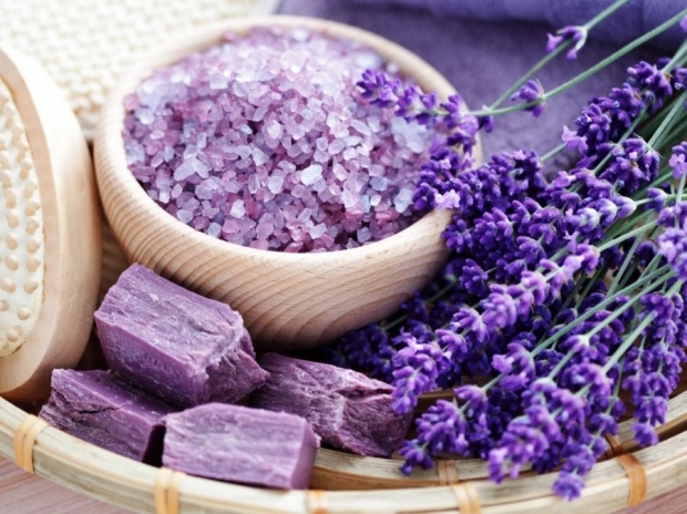 sabun lavender menghilangkan semua kotoran dari tubuh