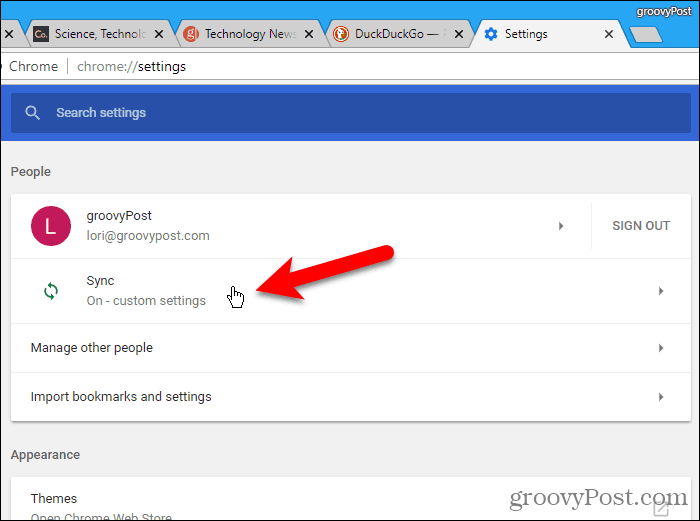 Klik Sinkronkan pada layar Pengaturan Chrome di Windows