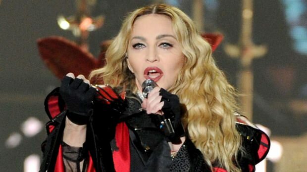Disebut Madonna: Bernyanyi di atas panggung para pembunuh
