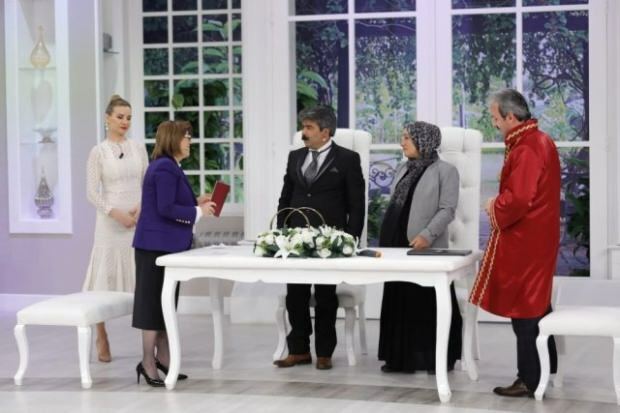Fatma Şahin, Esra Erol dan Emine Bülbül