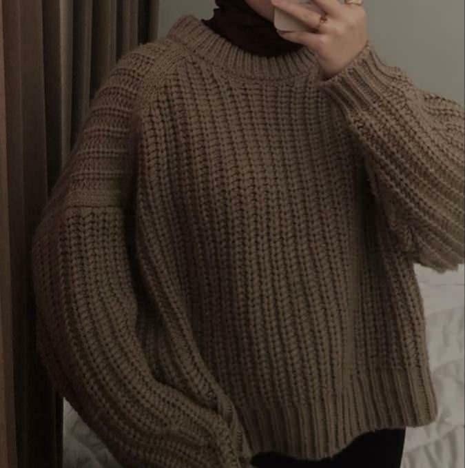 Sweater dalam tren gadis yang nyaman